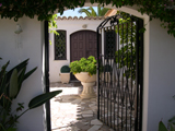 villa entrance courtyard